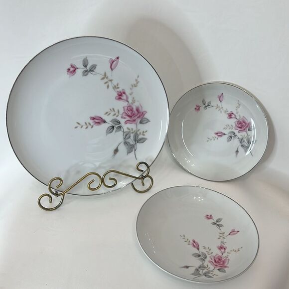 Castlecourt Rose Glow Japan Fine China Plate Bowl Saucer Pink Rose Silver Rimmed - Picture 2 of 8